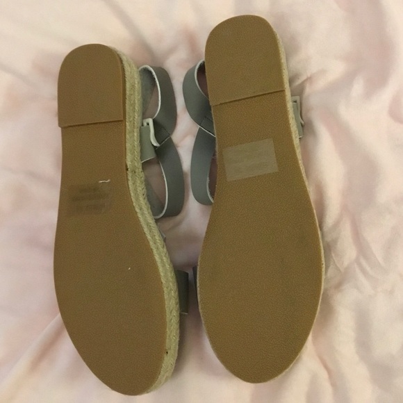 5/25% off - Pretty Grey Strap Sandals - Picture 3 of 4